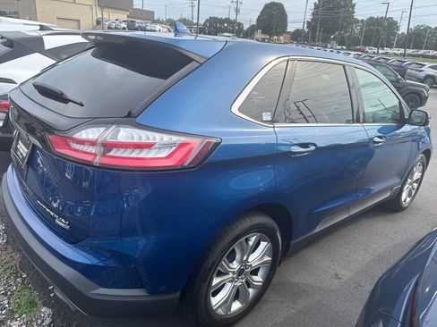 Used 2020 Ford Edge Titanium AWD/4WD image 9