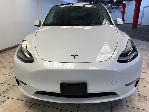 Used 2023 Tesla Model Y Performance AWD/4WD image 5