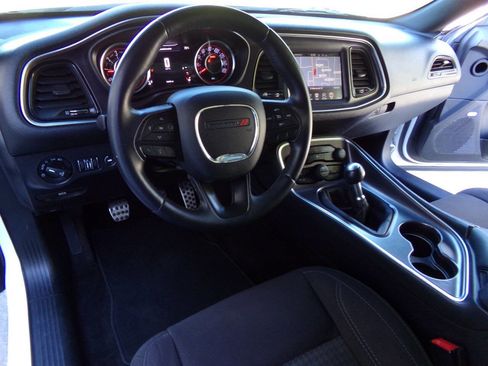 Used 2015 Dodge Challenger R/T w/ Quick Order Package 22B R/T image 24