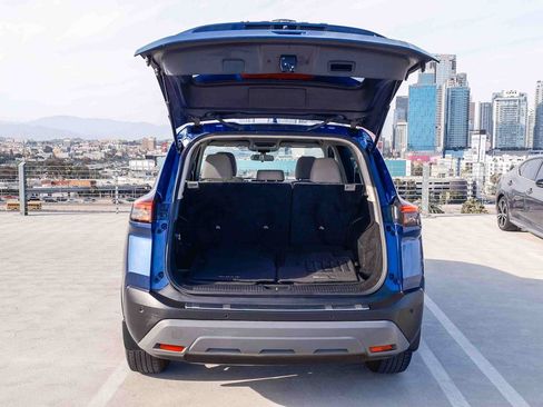 Used 2023 Nissan Rogue SV FWD image 27