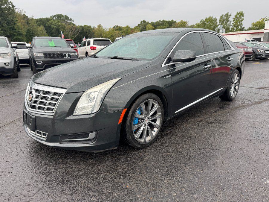 Used 2014 Cadillac XTS FWD image 1