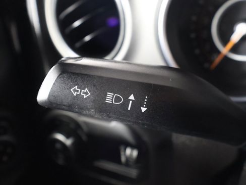 Used 2023 Jeep Gladiator Sport image 37