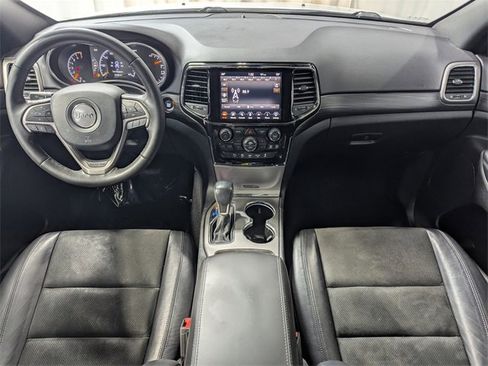 Used 2019 Jeep Grand Cherokee Altitude image 6