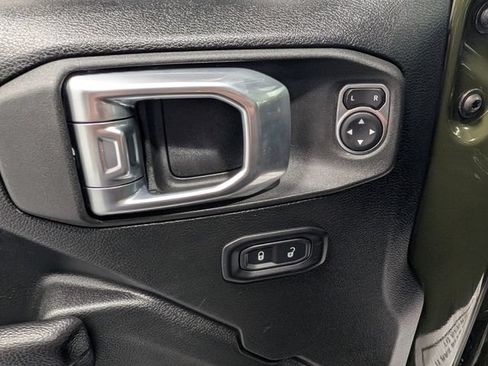 Used 2022 Jeep Wrangler Sport AWD/4WD image 15