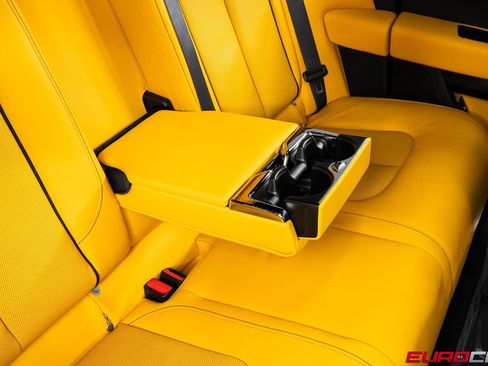 Used 2023 Rolls-Royce Cullinan AWD/4WD image 40