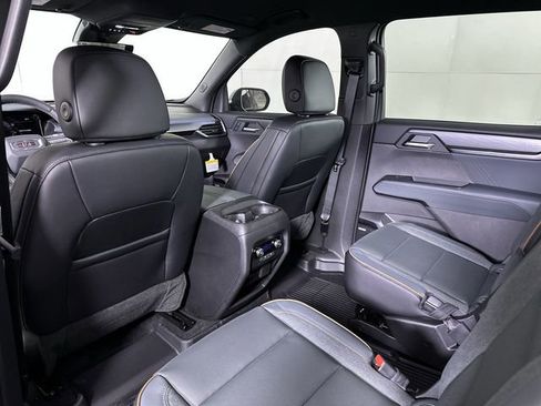 New 2026 GMC Acadia AT4 w/ LPO, Floor Liner Package AWD/4WD image 22