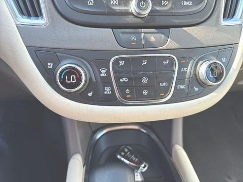 Certified 2024 Chevrolet Malibu LT FWD image 11