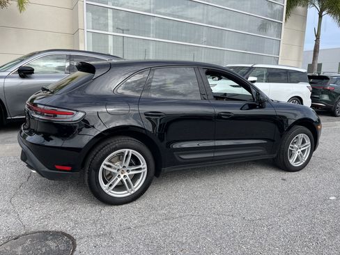 Used 2025 Porsche Macan AWD/4WD image 9