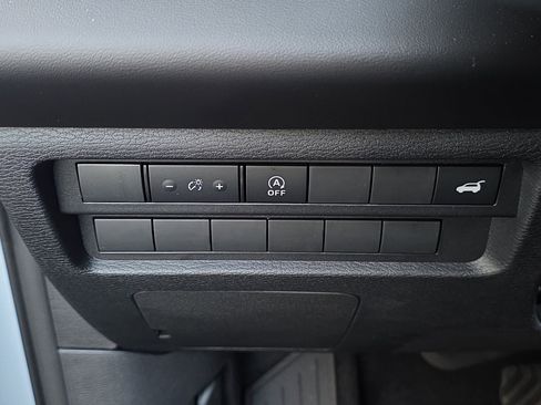 New 2026 Mitsubishi Outlander SE image 26