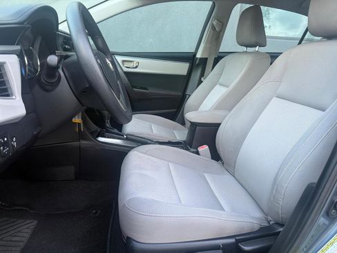 Used 2015 Toyota Corolla LE FWD image 17