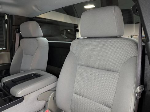 Used 2017 GMC Sierra 1500 2WD Regular Cab image 18