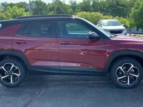 Certified 2023 Chevrolet TrailBlazer RS w/ Sun and Liftgate Package AWD/4WD image 9