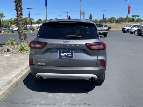 Certified 2024 Ford Escape Active w/ Tech Pack #1 AWD/4WD image 4