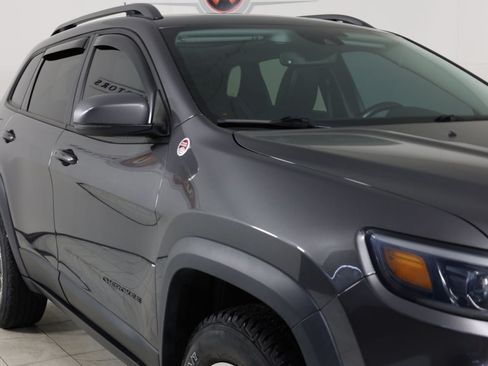 Used 2021 Jeep Cherokee Trailhawk w/ Sun, Sound & Nav Group AWD/4WD image 38