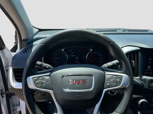 Used 2022 GMC Terrain SLE w/ Driver Convenience Package FWD image 13