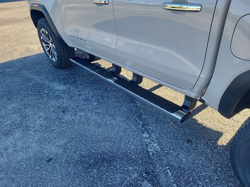 New 2026 GMC Canyon Denali image 9