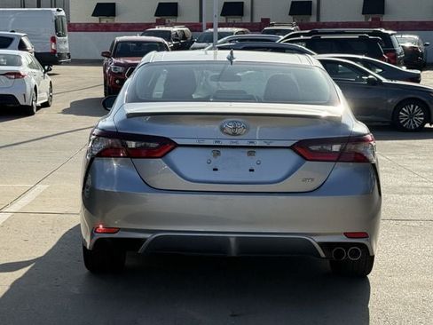 Used 2024 Toyota Camry SE FWD image 5