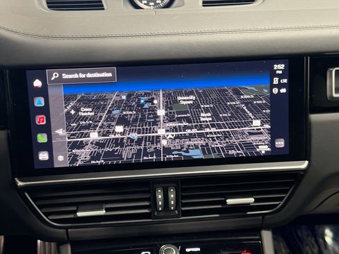 Used 2023 Porsche Cayenne GTS image 32