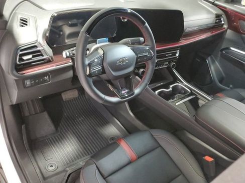 Used 2026 Chevrolet Traverse RS image 14