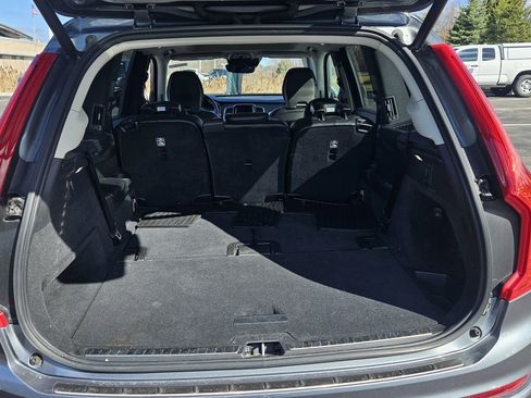 Used 2019 Volvo XC90 T5 Momentum w/ Multimedia Package image 15
