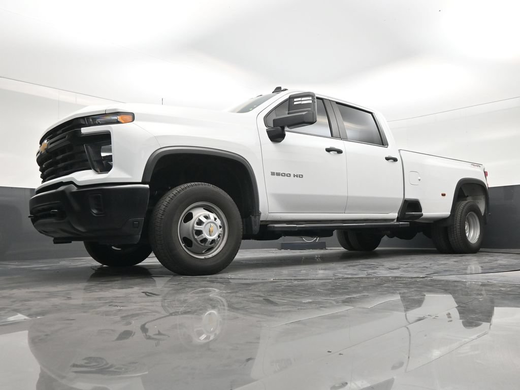 Used 2025 Chevrolet Silverado 3500 W/T AWD/4WD image 19