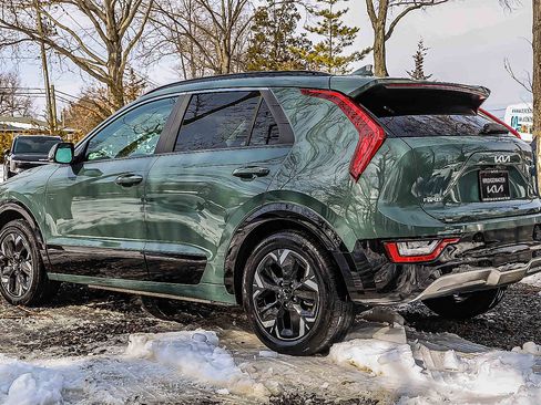 Certified 2024 Kia Niro Wave image 4