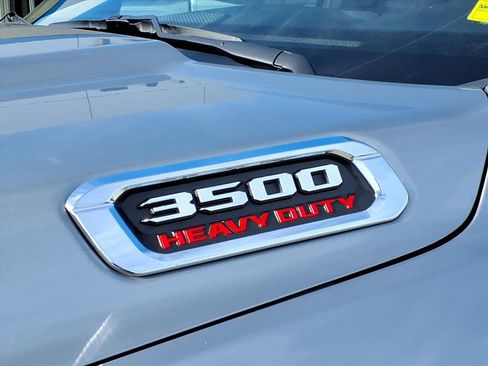 Used 2024 RAM 3500 Tradesman w/ Chrome Appearance Group image 6