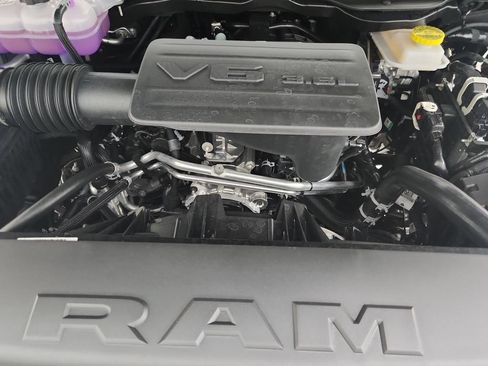 New 2026 RAM 1500 Express AWD/4WD image 15