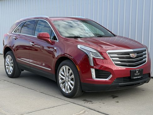 Certified 2019 Cadillac XT5 Premium Luxury image 2