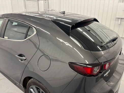 Used 2019 MAZDA MAZDA3 Hatchback w/ Preferred Package FWD image 36