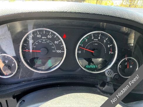 Used 2012 Jeep Wrangler Unlimited Rubicon w/ Connectivity Group AWD/4WD image 18