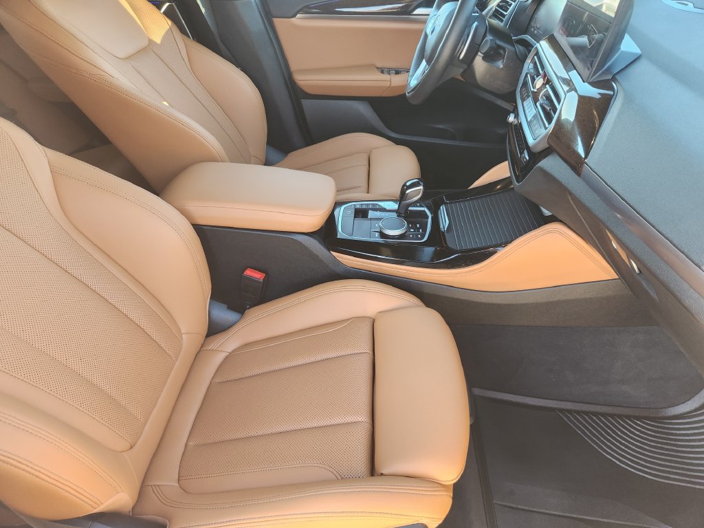 Used 2024 BMW X4 xDrive30i w/ Premium Package AWD/4WD image 24