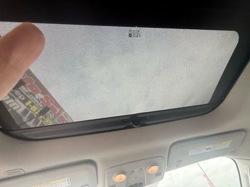 Used 2017 Buick Enclave Leather image 14