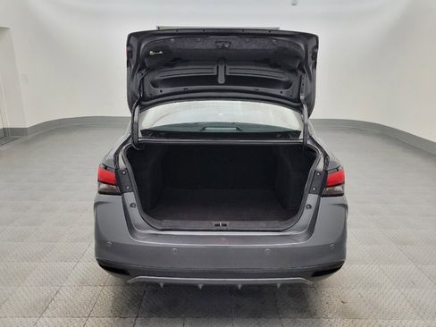 Used 2021 Nissan Versa SR w/ Convenience Package image 29