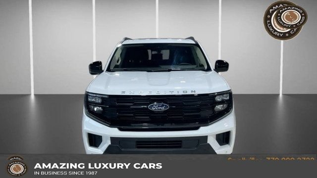 Used 2025 Ford Expedition Max Active RWD image 1