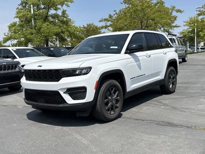 New 2025 Jeep Grand Cherokee Altitude