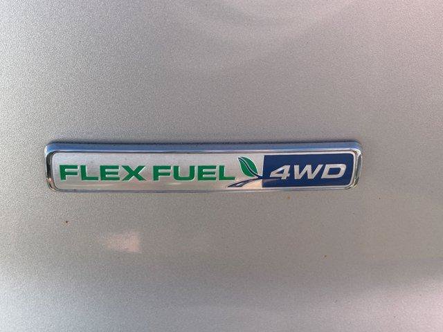 Used 2016 Ford Explorer XLT w/ Equipment Group 202A AWD/4WD image 8