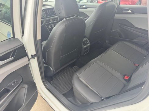Certified 2023 Volkswagen Taos SE AWD/4WD image 30