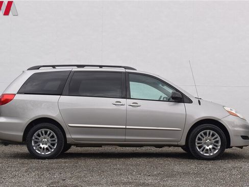 Used 2008 Toyota Sienna LE AWD/4WD image 6