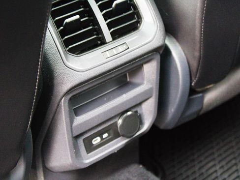 Used 2021 Volkswagen Tiguan SE R-Line AWD/4WD image 34