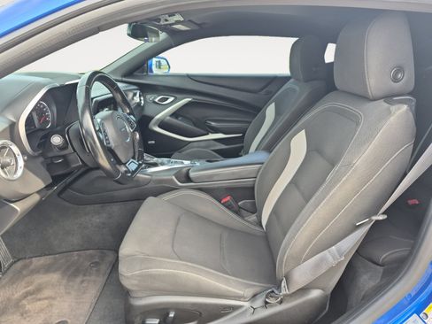 Used 2018 Chevrolet Camaro LT w/ Technology Package RWD image 22