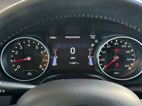 Used 2018 Jeep Compass Latitude w/ Popular Equipment Group FWD image 28