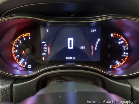 Used 2019 Dodge Durango R/T w/ Technology Group AWD/4WD image 16