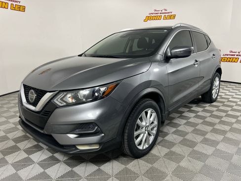 Used 2021 Nissan Rogue Sport SV FWD image 1