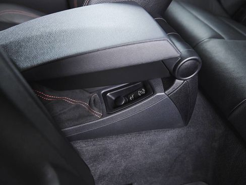 Used 2011 BMW 1 Series M image 48