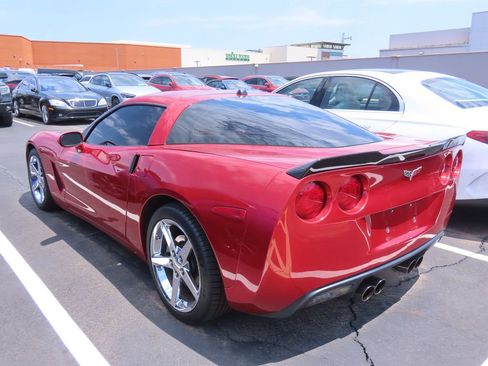 Used 2005 Chevrolet Corvette Coupe w/ Preferred Equipment Group RWD image 4