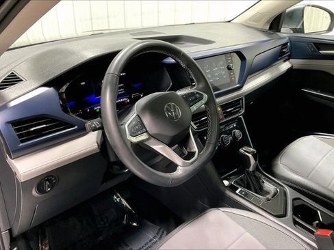 Used 2024 Volkswagen Taos SE image 14