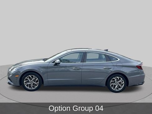 Used 2020 Hyundai Sonata SEL w/ Convenience + Sunroof Package FWD image 2