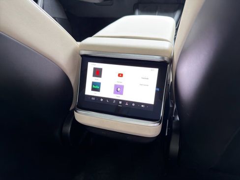 Used 2021 Tesla Model S Plaid image 25