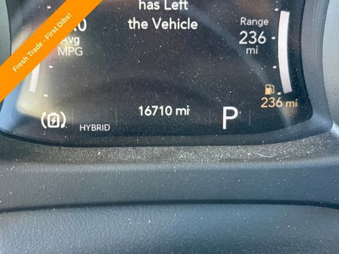 Used 2022 Jeep Wrangler Unlimited Sahara w/ Cold Weather Group image 18